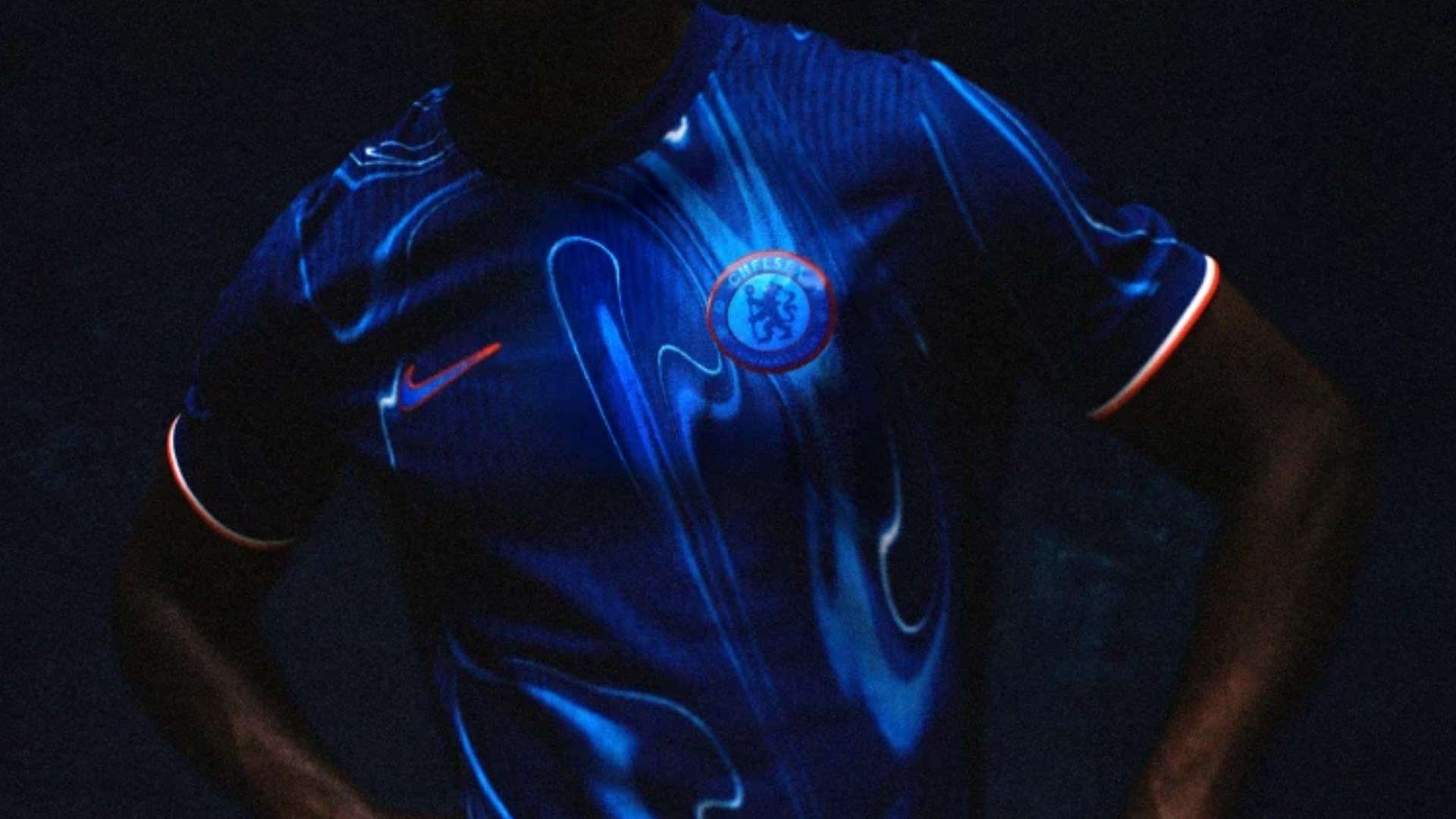 她在事件发 她在事件发